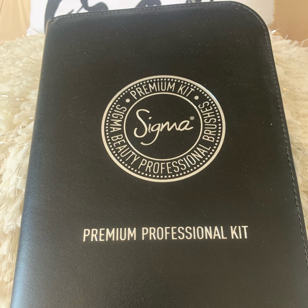 Sigma premium professional kit - 15 brushes & case